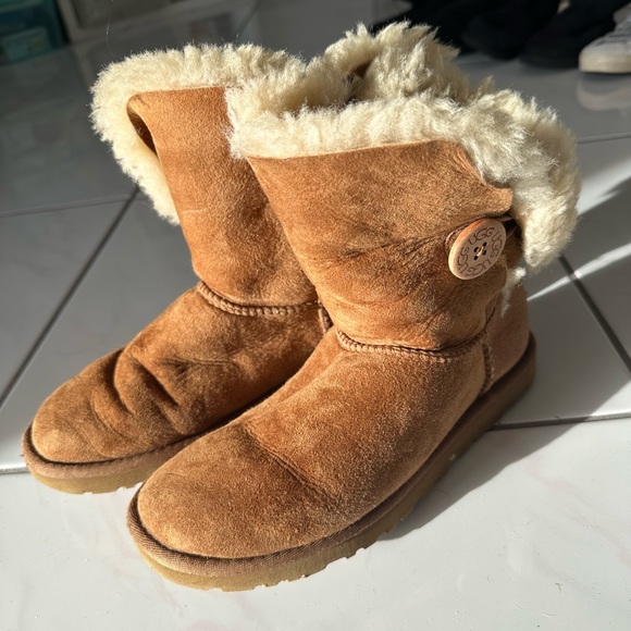 Chestnut Ugg booties, button side, size 6 - Picture 1 of 7